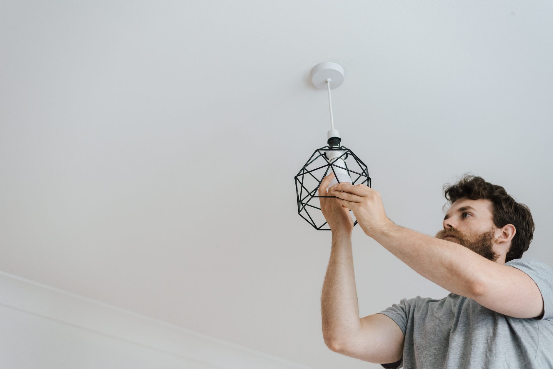 Cómo es nuestro proceso de instalación certificada en Santa Mónica y Granada
