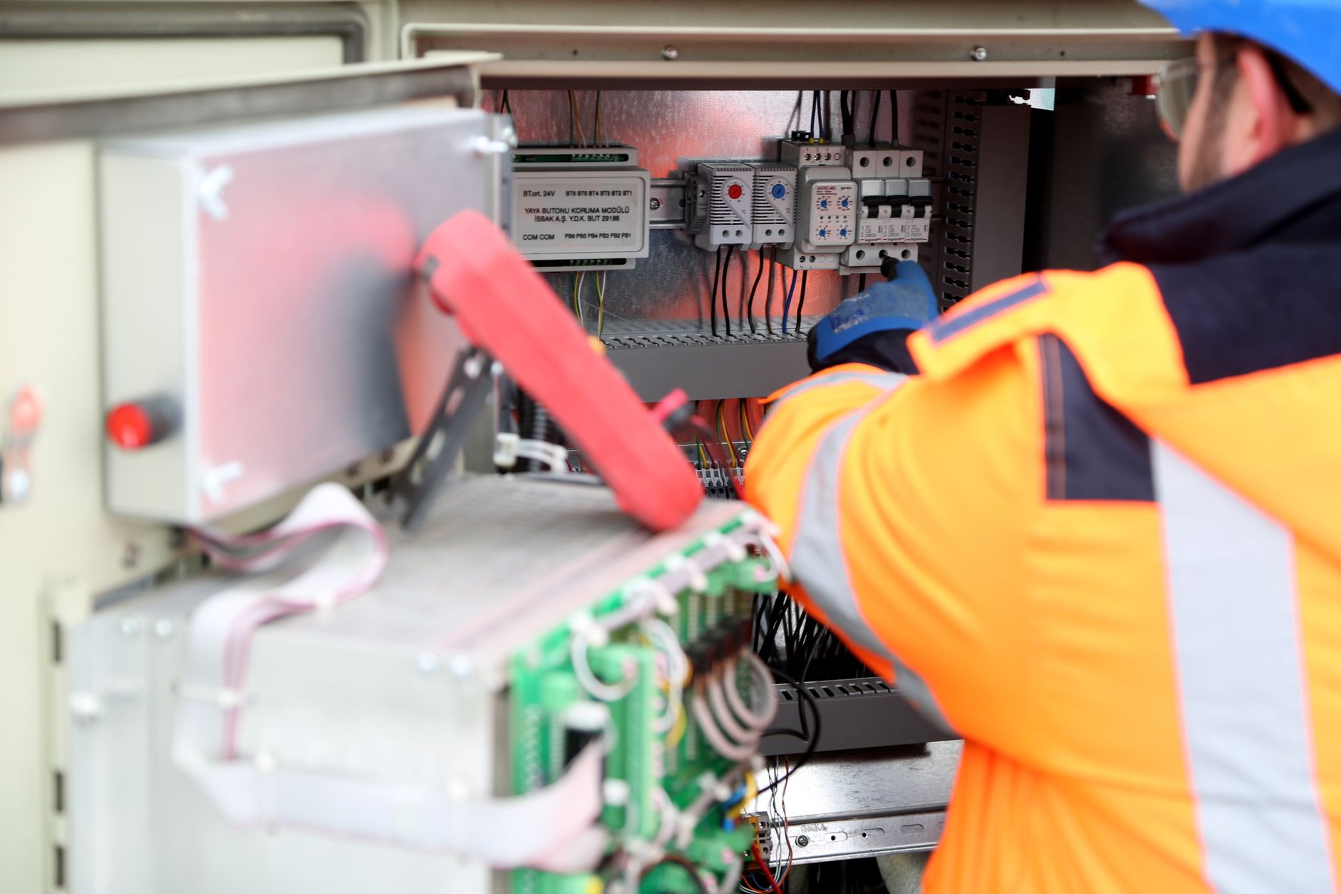 Señales de que su tablero eléctrico necesita intervención inmediata