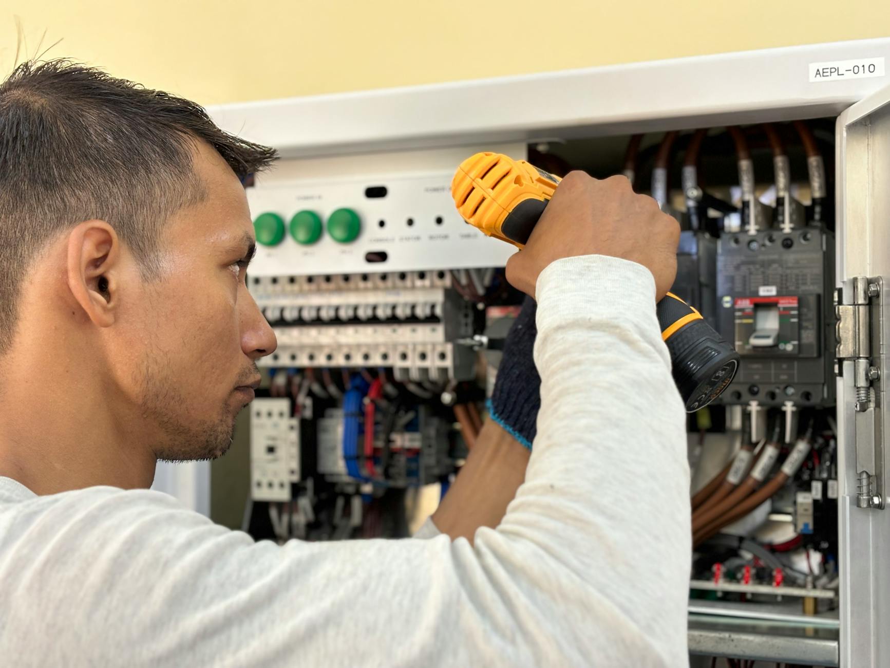 Errores Frecuentes en la Reparación de Tableros Eléctricos en Cali